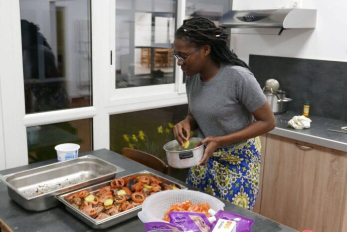 Femme au foyer les qualités d'une bonne épouse Lolaplus